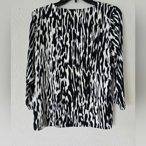 Calvin Klein Womens Zebra Print 3/4 Sleeves Blouse Sz Large Black White - Picture 4 of 9